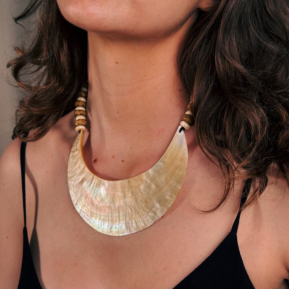 Vintage Hawaiian Mother of Pearl Crescent Shell Statement Necklace